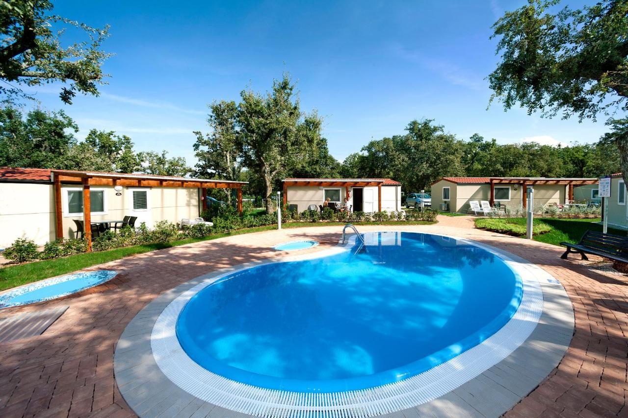 Ulika Mobile Homes - Naturist Holiday park Cervar-Porat